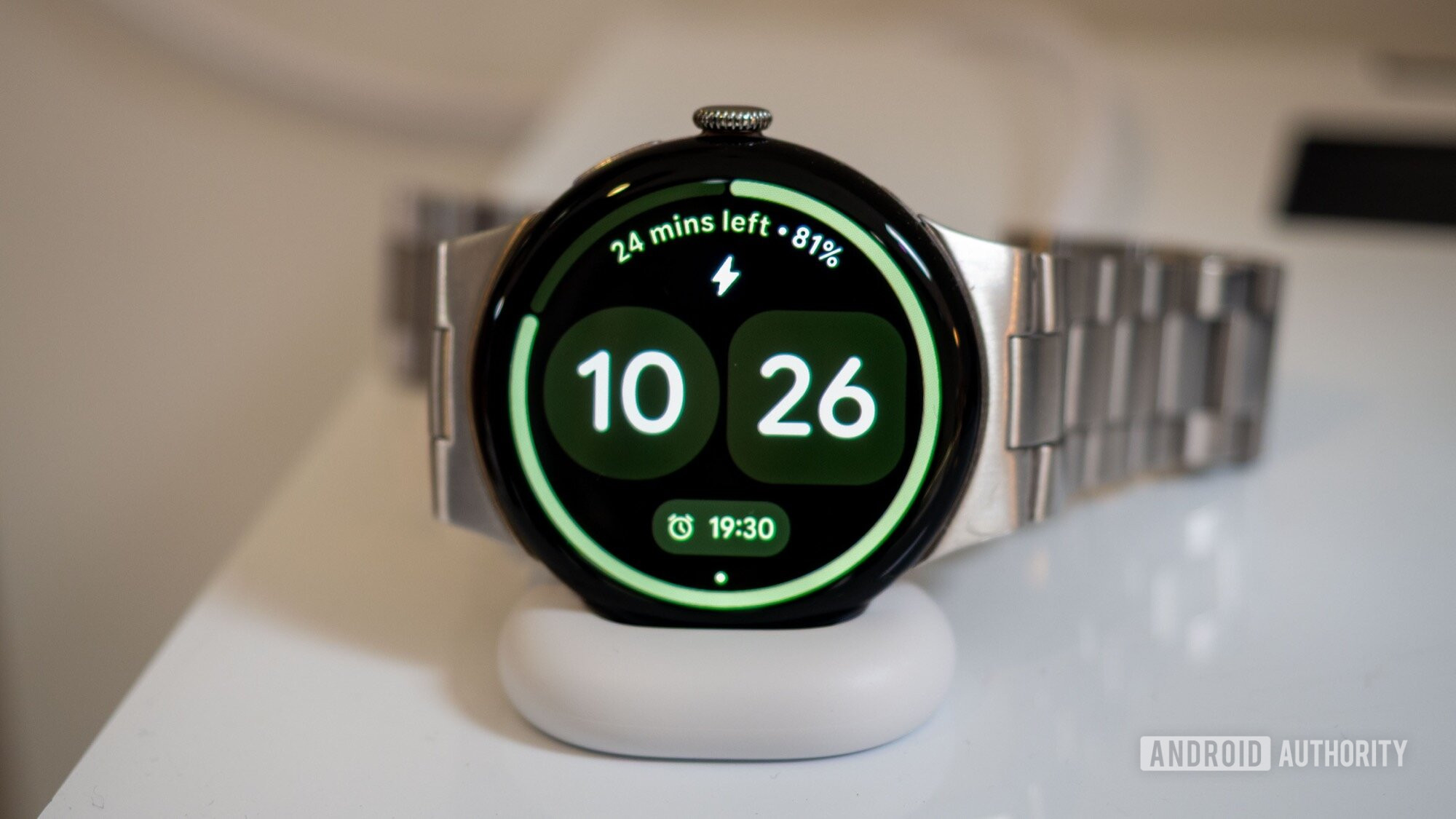 Google Pixel Watch 4 Charging Screen Time restante Google Pixel Watch 4 Charging Screen Time restante