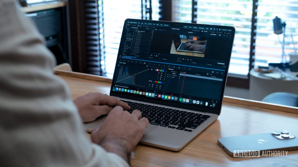Android pode em breve obter sua própria versão dos cantos quentes da Apple no Macs