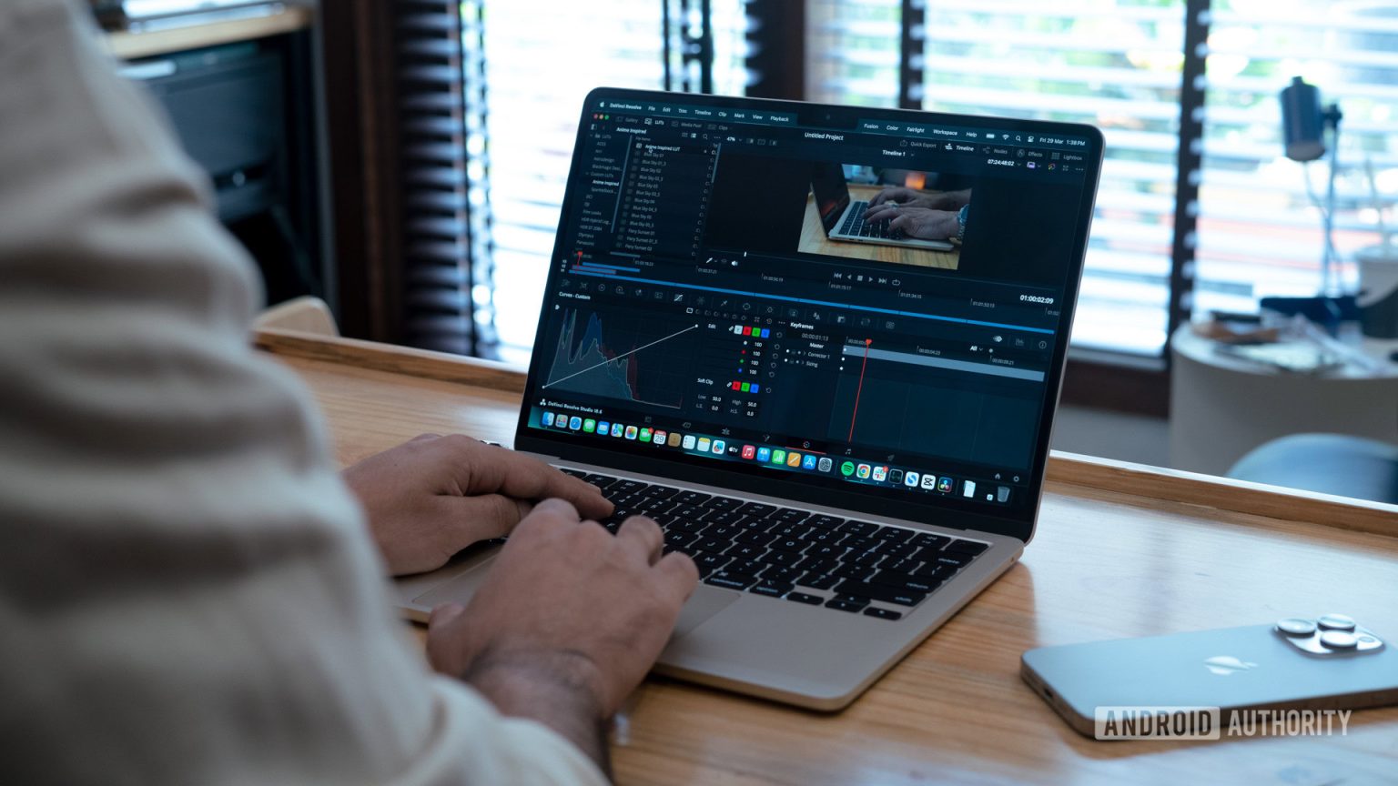 Android pode em breve obter sua própria versão dos cantos quentes da Apple no Macs
