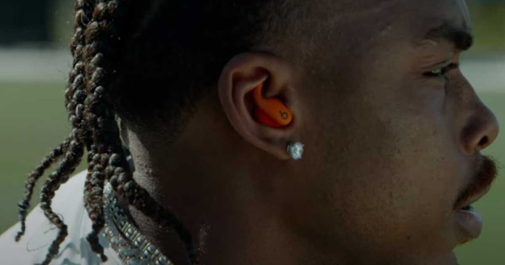 Beats provoca fones de ouvido tão esperados que podem aumentar o palco do AirPods Pro 2