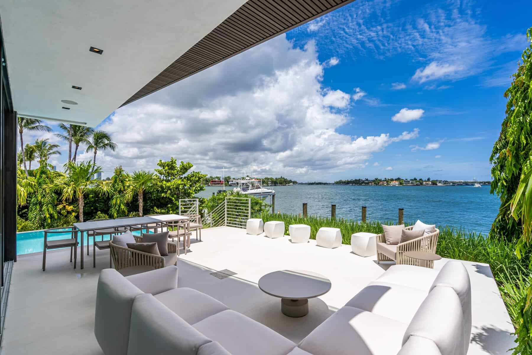 - Celebre grandes momentos em estilo: Villas em Miami Florida você vai adorar Nicola Villa em Miami, EUA.