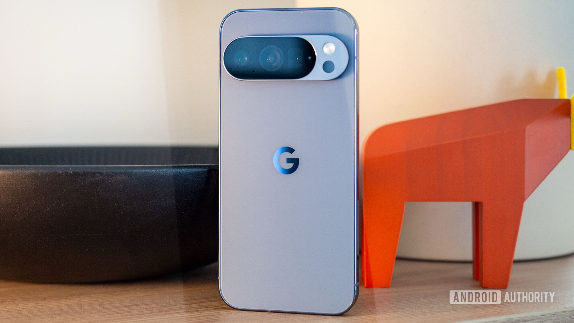 Google Pixel 10 Pro Back Moonstone 1 Google Pixel 10 Pro Back Moonstone 1