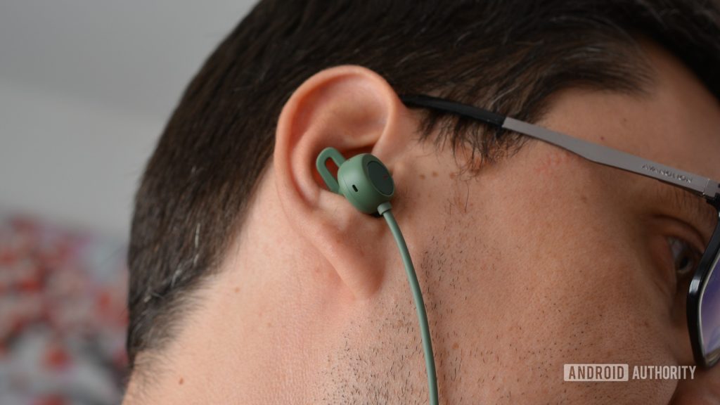 Google Pixel agora reduz à força o volume dos seus fones de ouvido para evitar a perda auditiva