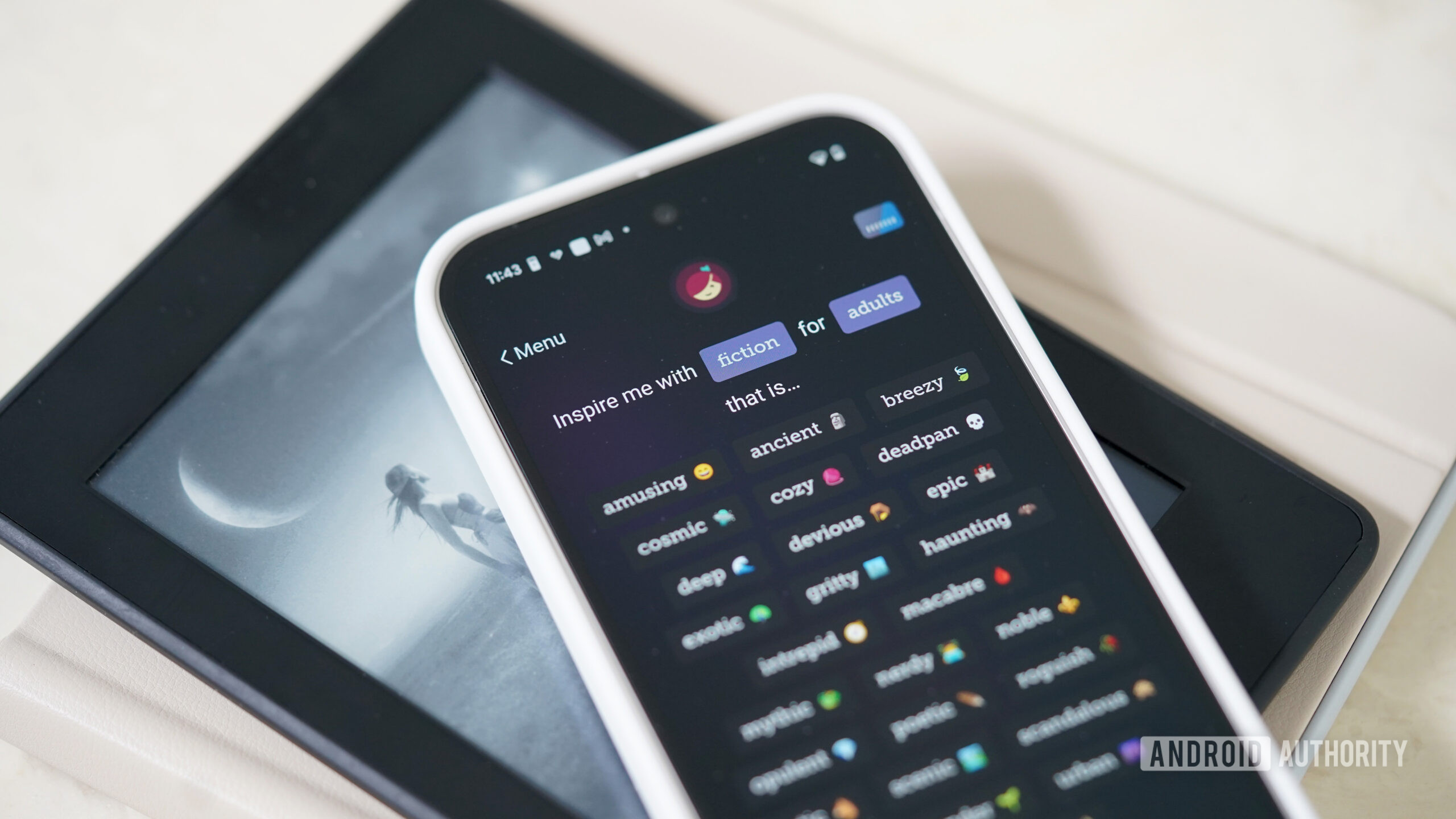 App Libby me inspira Um usuário acessa a nova ferramenta de AI em seu aplicativo Libby.