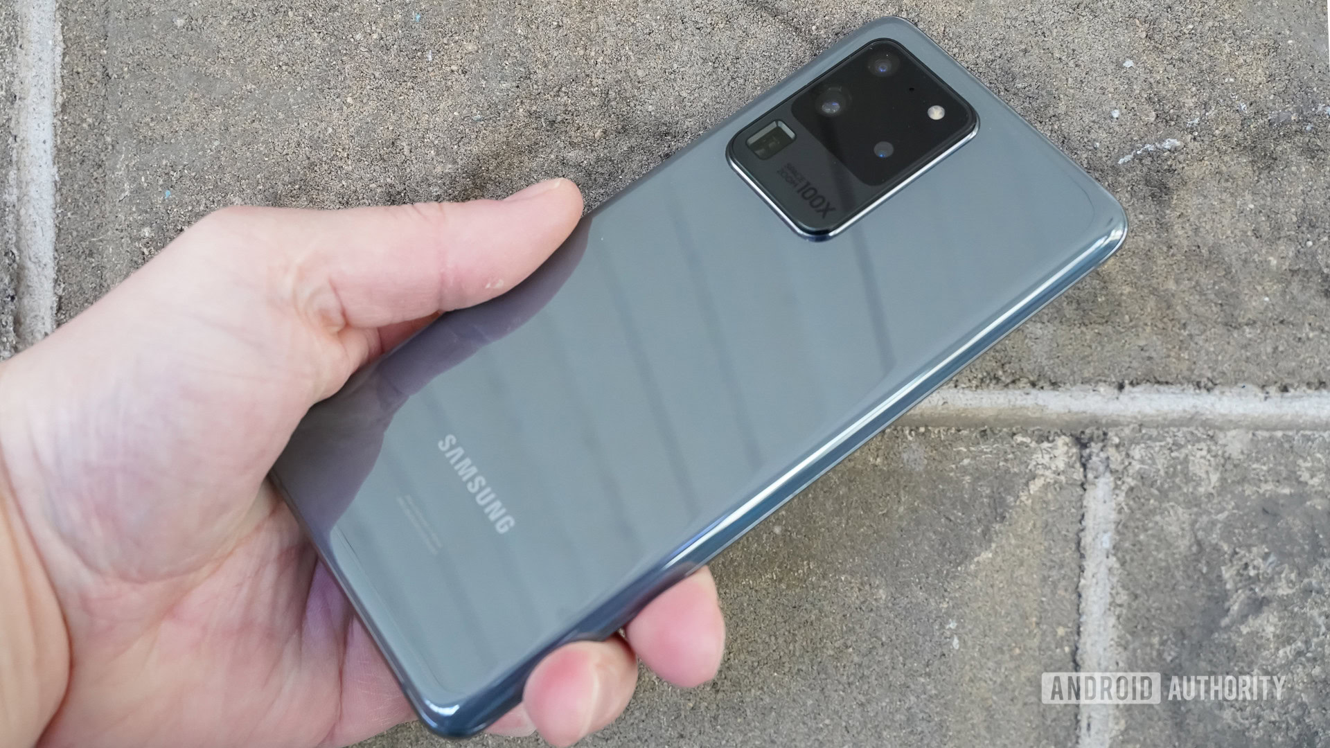 Samsung Galaxy S20 Ultra traseiro perfil Samsung Galaxy S20 Ultra traseiro perfil