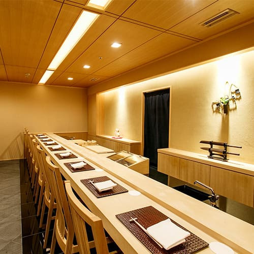 Restaurantes Sushi em Tóquio - 7 restaurantes excepcionais de sushi em Tóquio para visitar em um dia especial