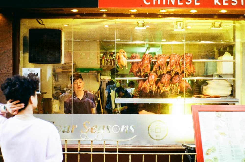 Pato assado nas quatro temporadas em Chinatown, Londres