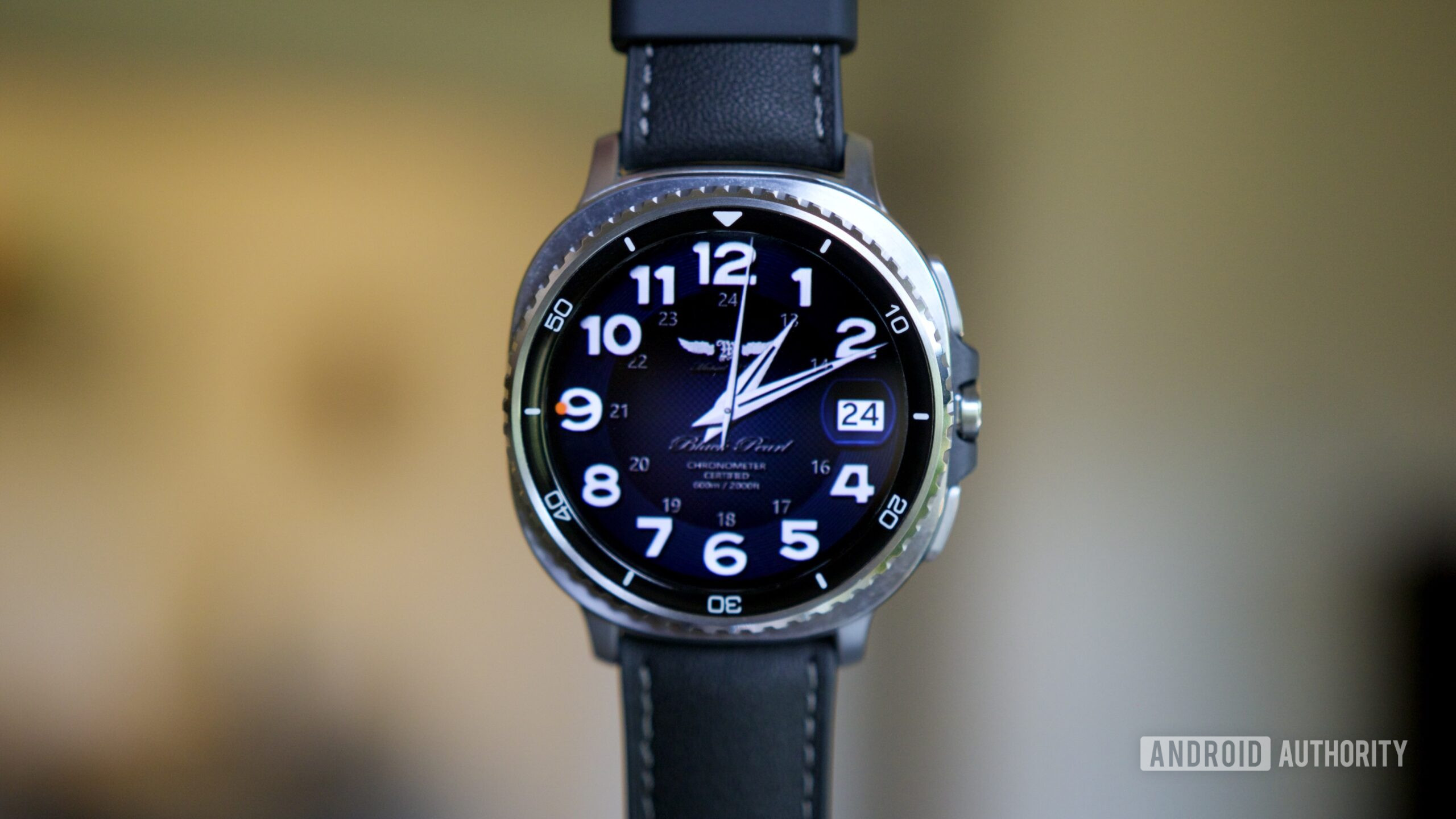 Samsung Galaxy Watch 8 Third Party Watch Face Roundup 4 Samsung Galaxy Watch 8 Classic com um rosto de relógio Facer.