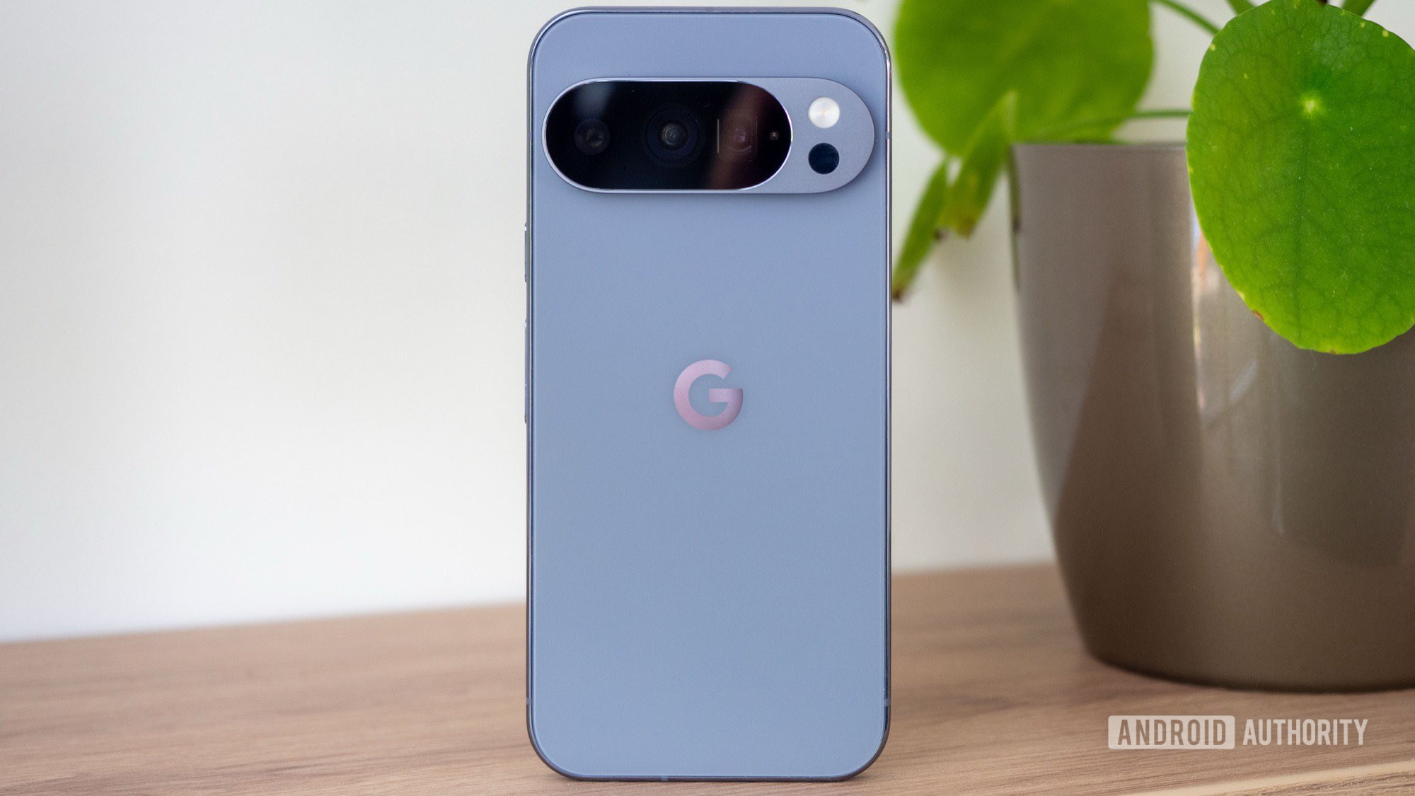 Google Pixel 10 Pro Back Moonstone 2 Google Pixel 10 Pro Back Moonstone 2