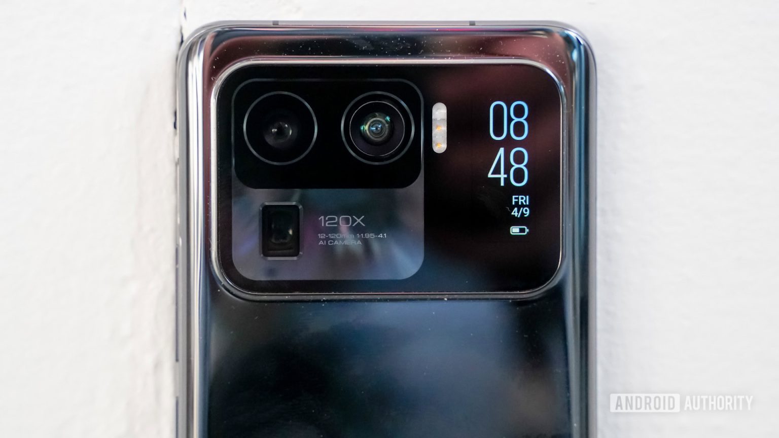 Este Ultra Rival do Galaxy S26 pode se destacar com uma tela traseira