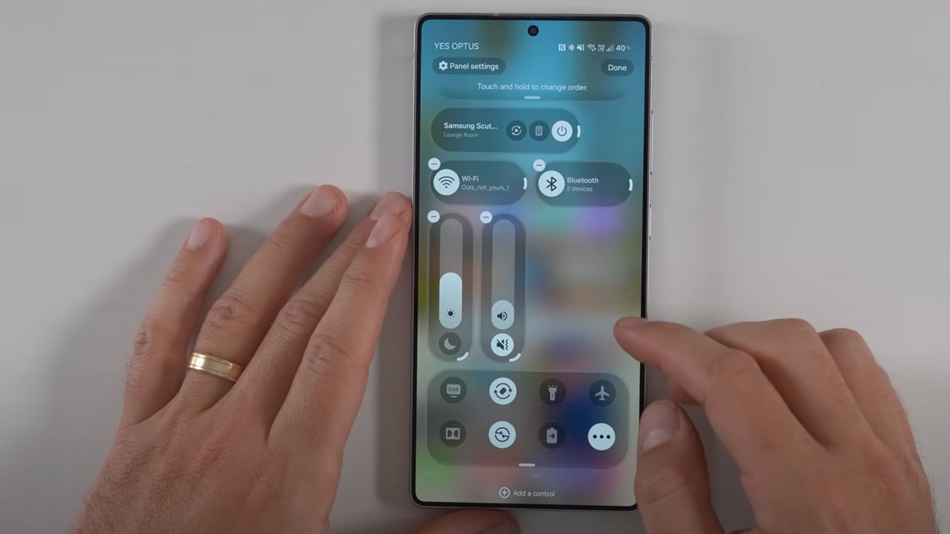 Uma interface do usuário 8 5 mãos no Sammobile Uma interface do usuário 8 5 mãos no Sammobile