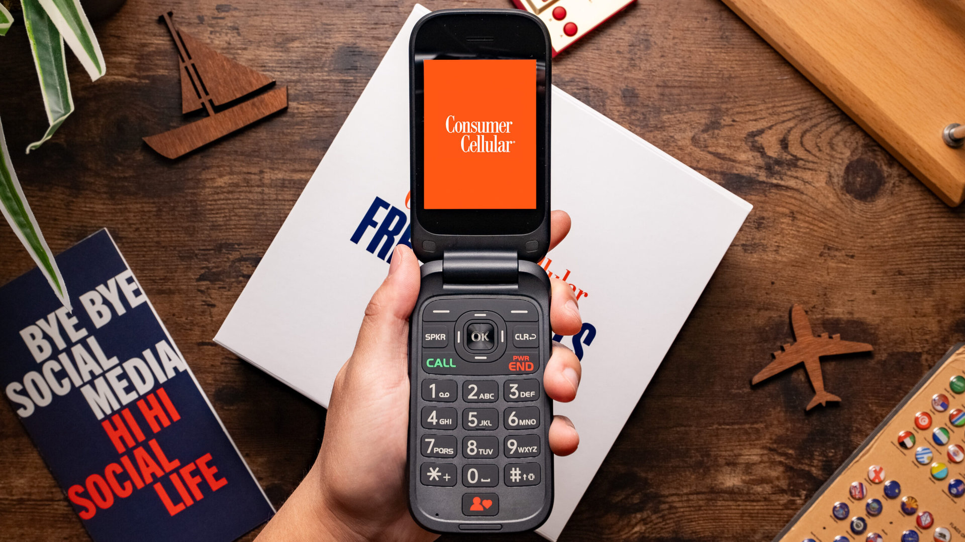 Iris Consumer Cellular Imagem #2