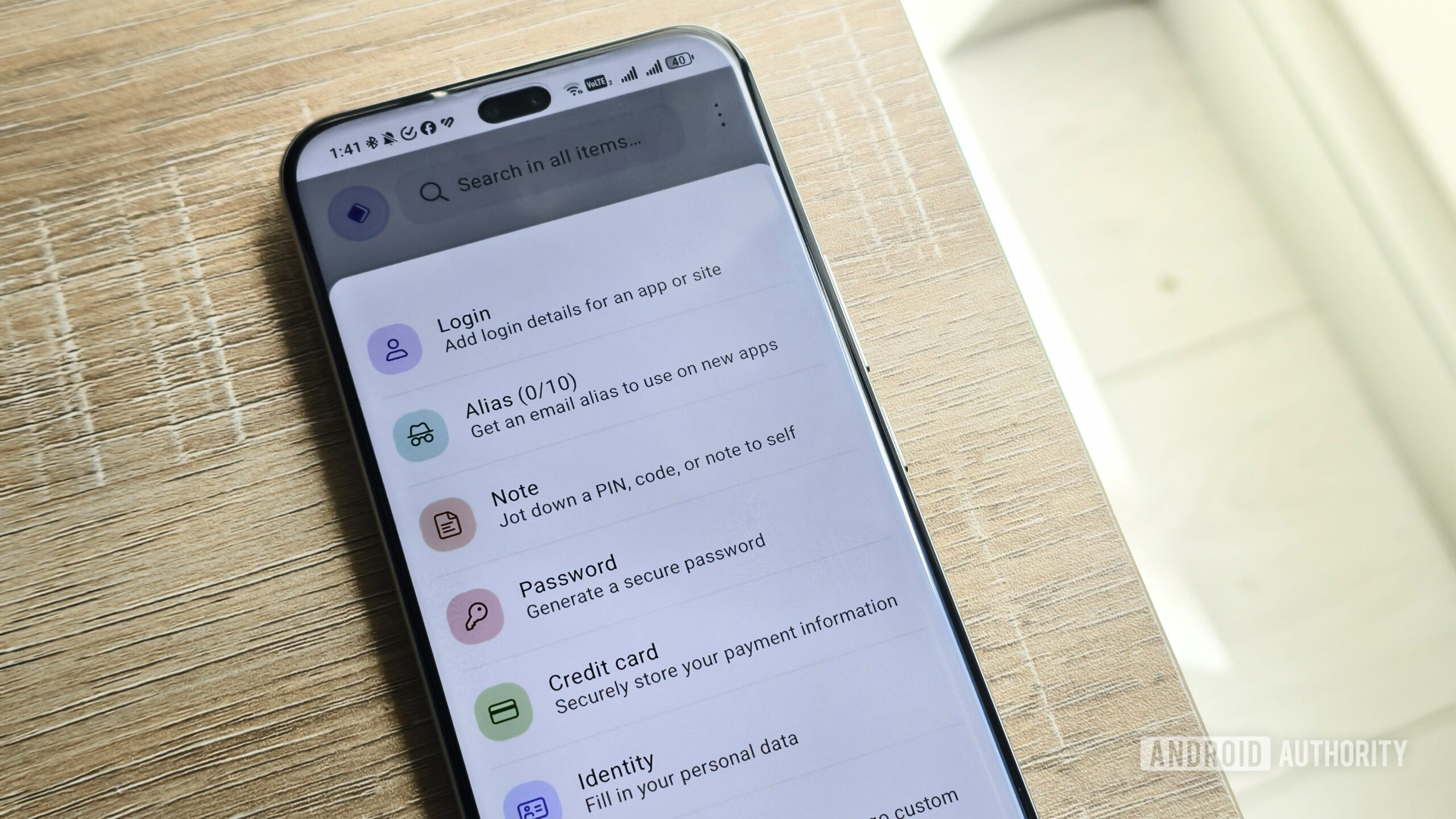 aplicativo de passagem de prótons na tela de um smartphone