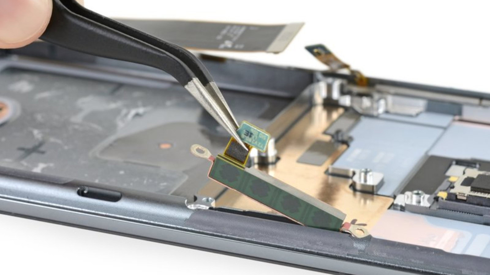 Samsung Galaxy S20 Ultra Ifixit 3 O Samsung Galaxy S20 Ultra Drowdown por ifixit.