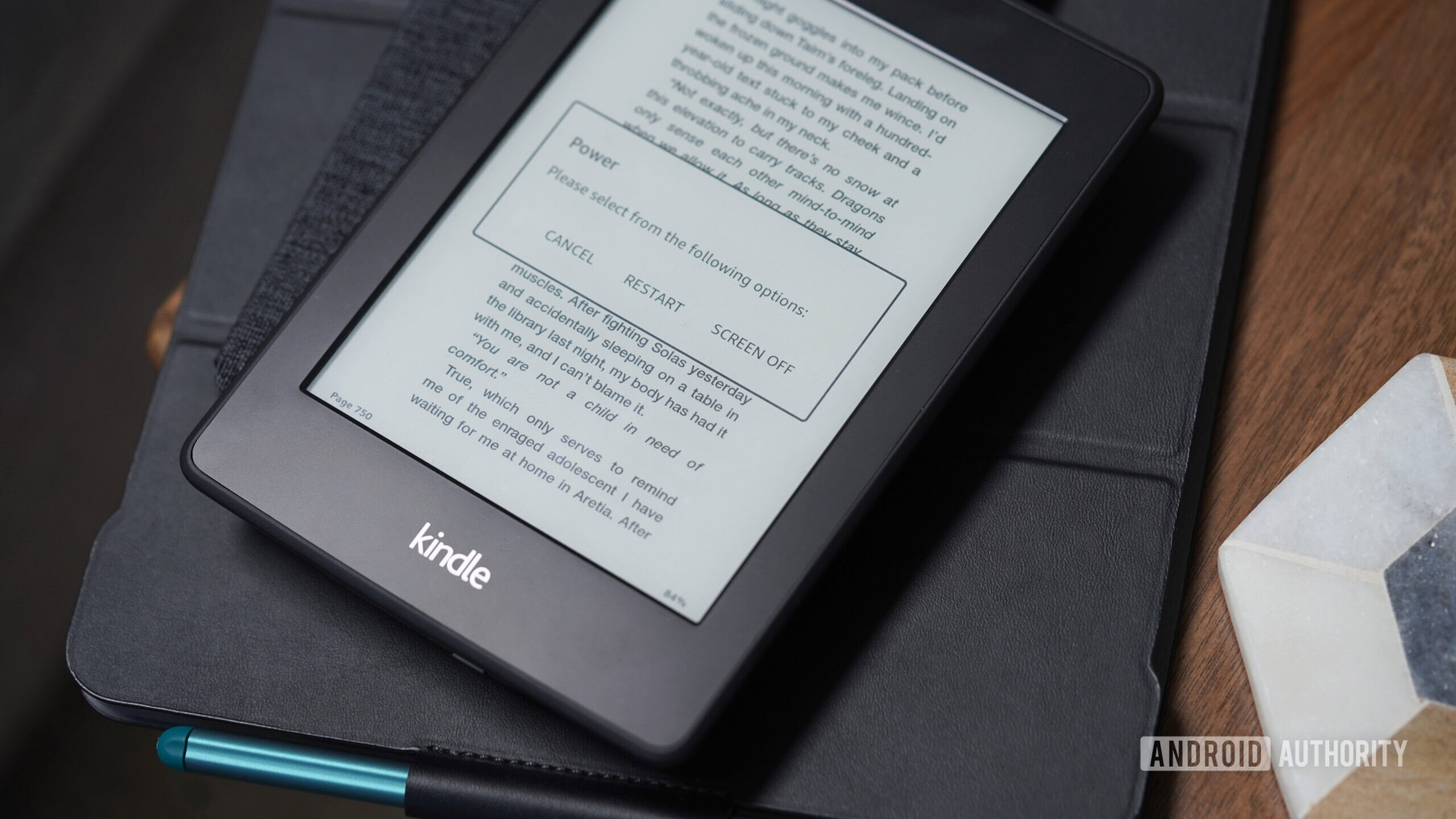 Um usuário define sua tela Kindle como em branco.