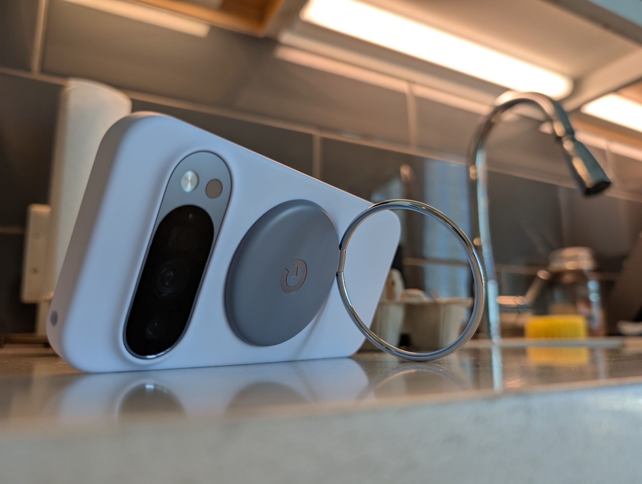 Pixelsnap Ring Stand no pixel 10 Pro no caso Pixelsnap Pixelsnap Ring Stand no Pixel 10 Pro na caixa Pixelsnap na cozinha