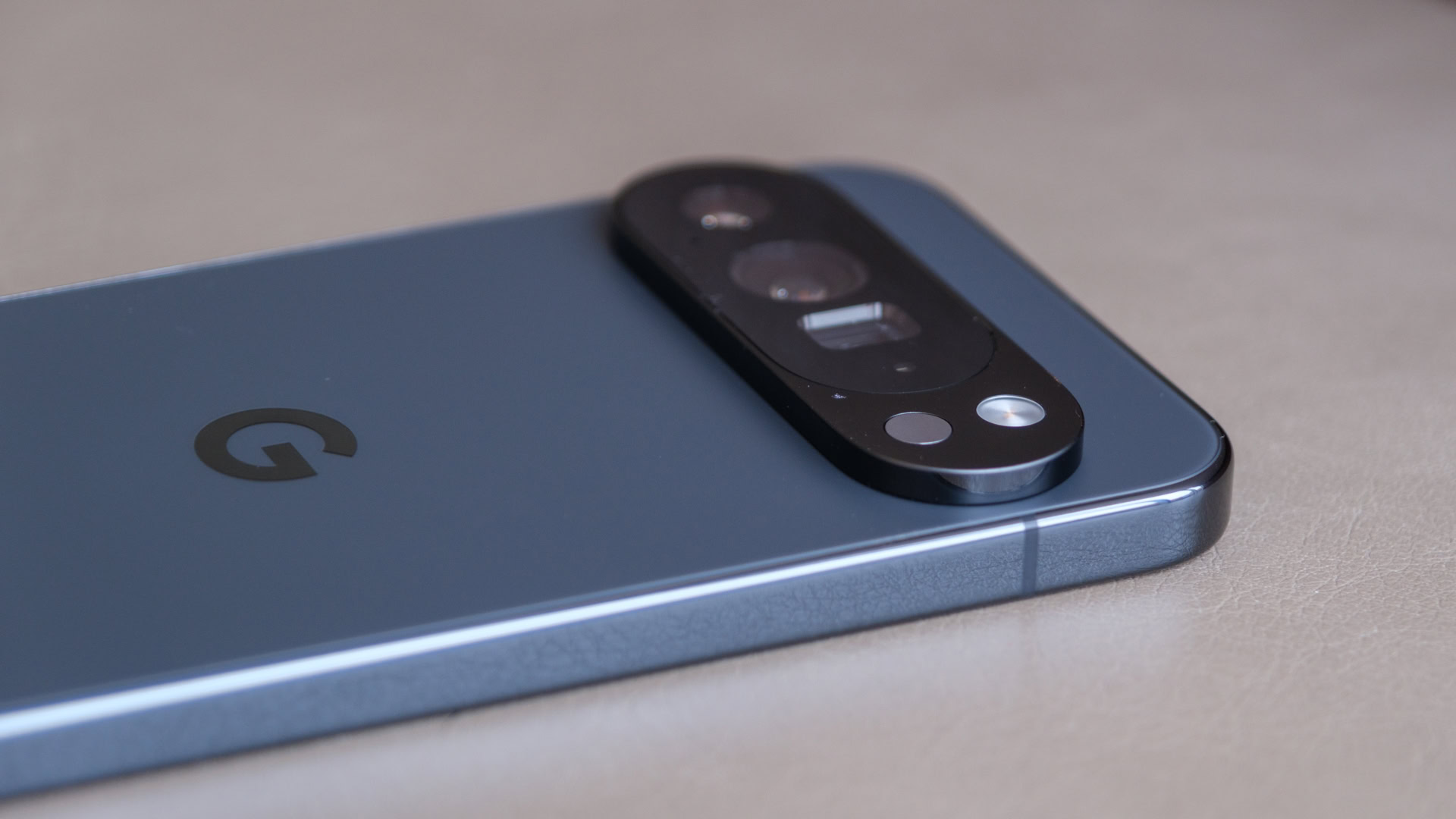 Google Pixel 10 Pro XL Camera Bump
