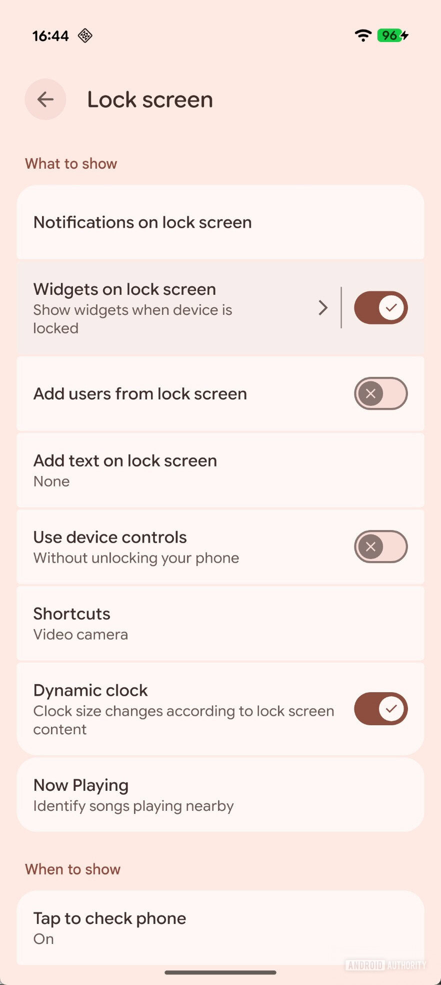 Configuração de widgets na tela de bloqueio no Android 16 QPR2 Beta 3