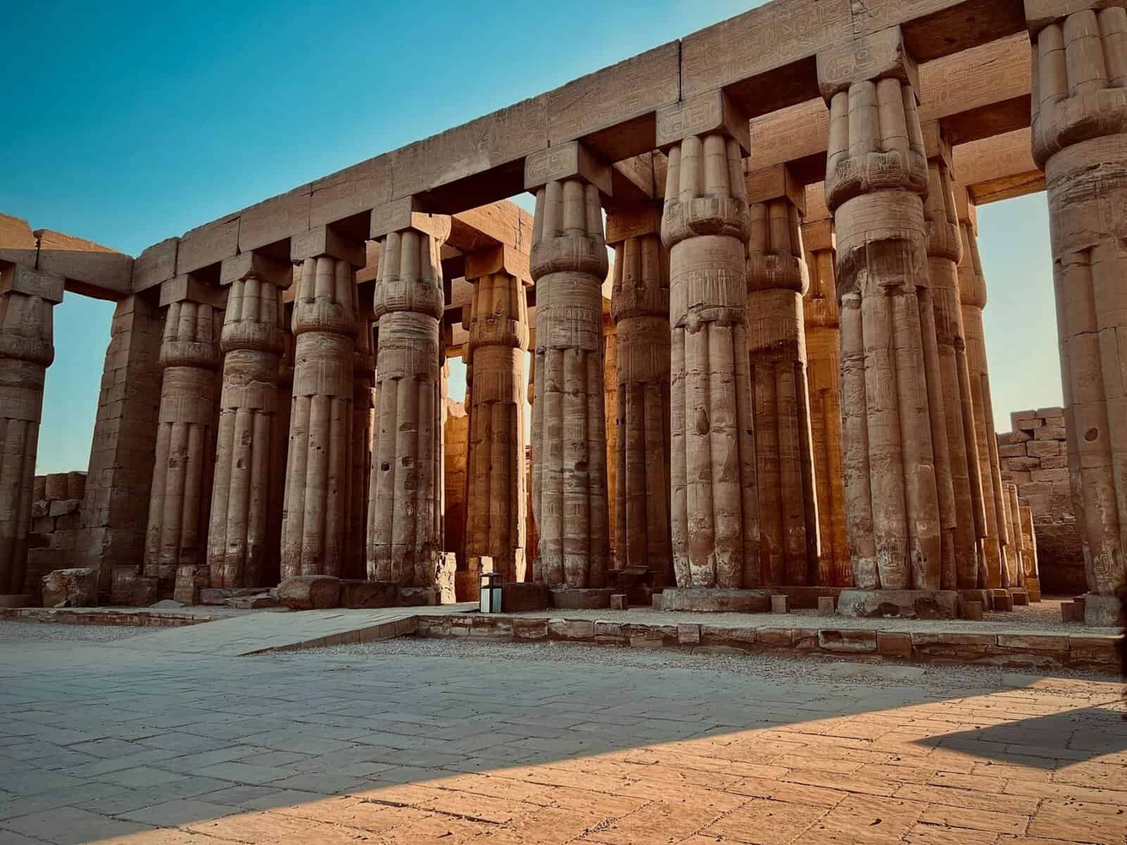 viagem de vários dias em Luxor e Aswan - Viagem de vários dias em Luxor e Aswan: um cruzeiro inesquecível pelo Nilo pelo Egito Antigo Templo de Luxor em uma viagem de vários dias a Luxor e Aswan