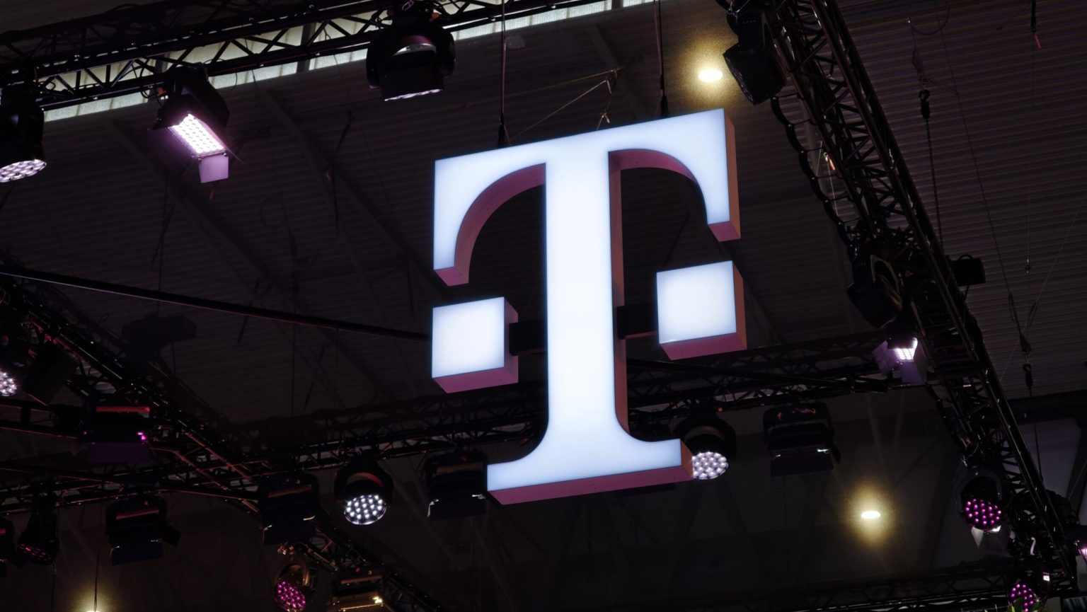 T-Mobile reprime truque de faturamento usado para acumular descontos e recompensas de cartão de crédito