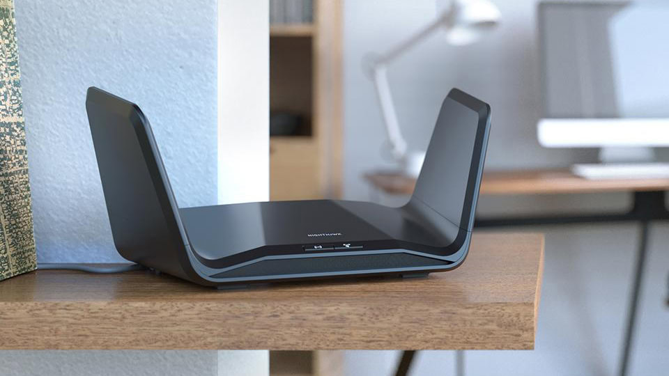 Roteador Netgear Nighthawk Wi Fi 6 (RAX70) na sala de estar