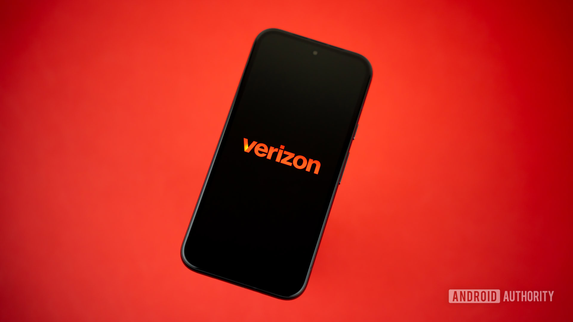 2024 Logotipo da Verizon no smartpohone Foto stock (2)