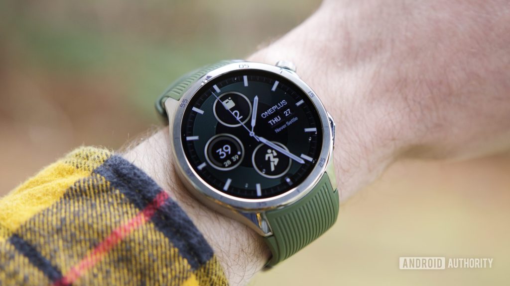 É quando o seu OnePlus Watch 3 e 2 receberá o Wear OS 6