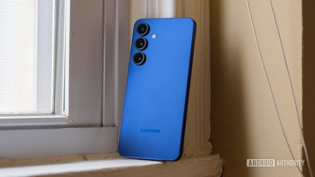 Samsung pode não começar a produzir em massa o Galaxy S26 Plus até janeiro