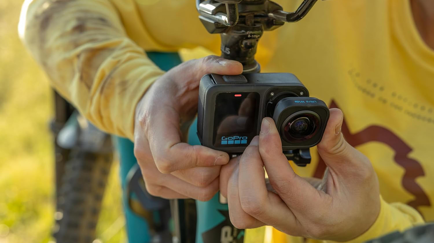 Trocando lente na GoPro HERO13 Black Ultra Wide Edition Trocando lente na GoPro HERO13 Black Ultra Wide Edition