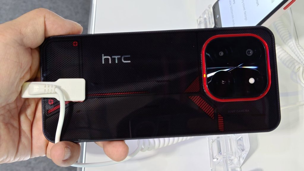 HTC pode estar entrando na arena dos telefones para jogos com um modelo econômico