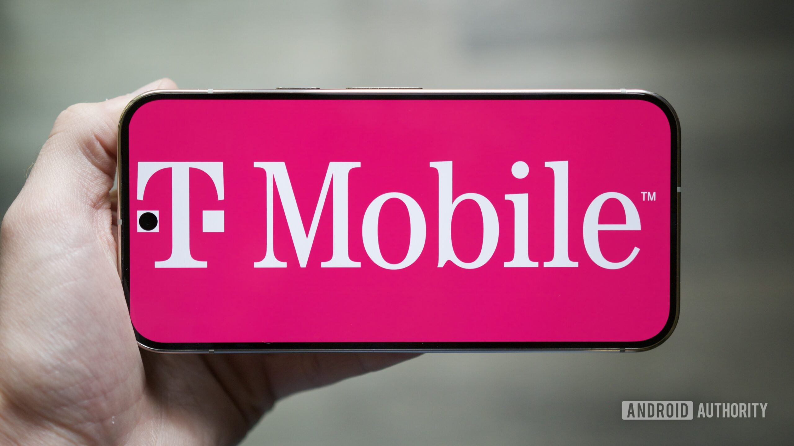 O logotipo da T-Mobile exibido em um telefone Google Pixel.