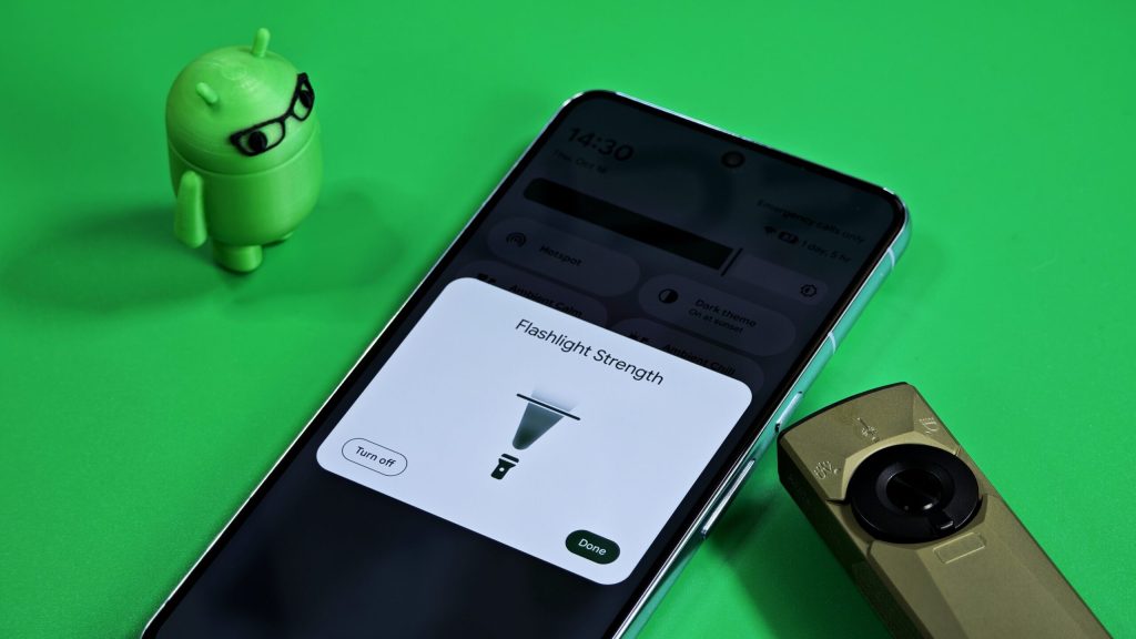 O controle deslizante de brilho da lanterna do Android agora parece uma lanterna real