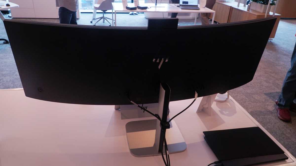 HP Ultrawide Monitor traseiro