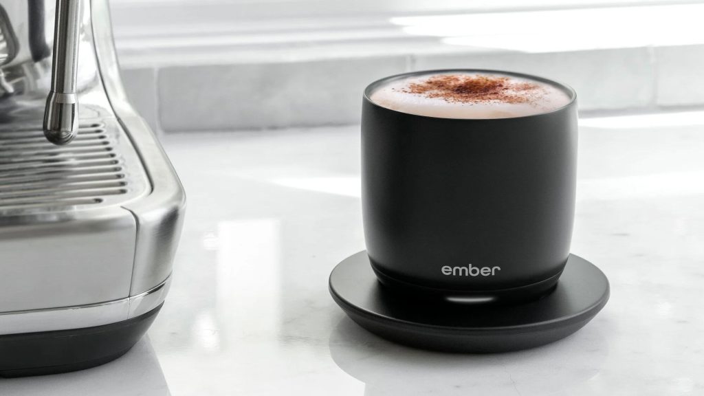Oferta: Ember Smart Cup mantém seu café quente e barato!