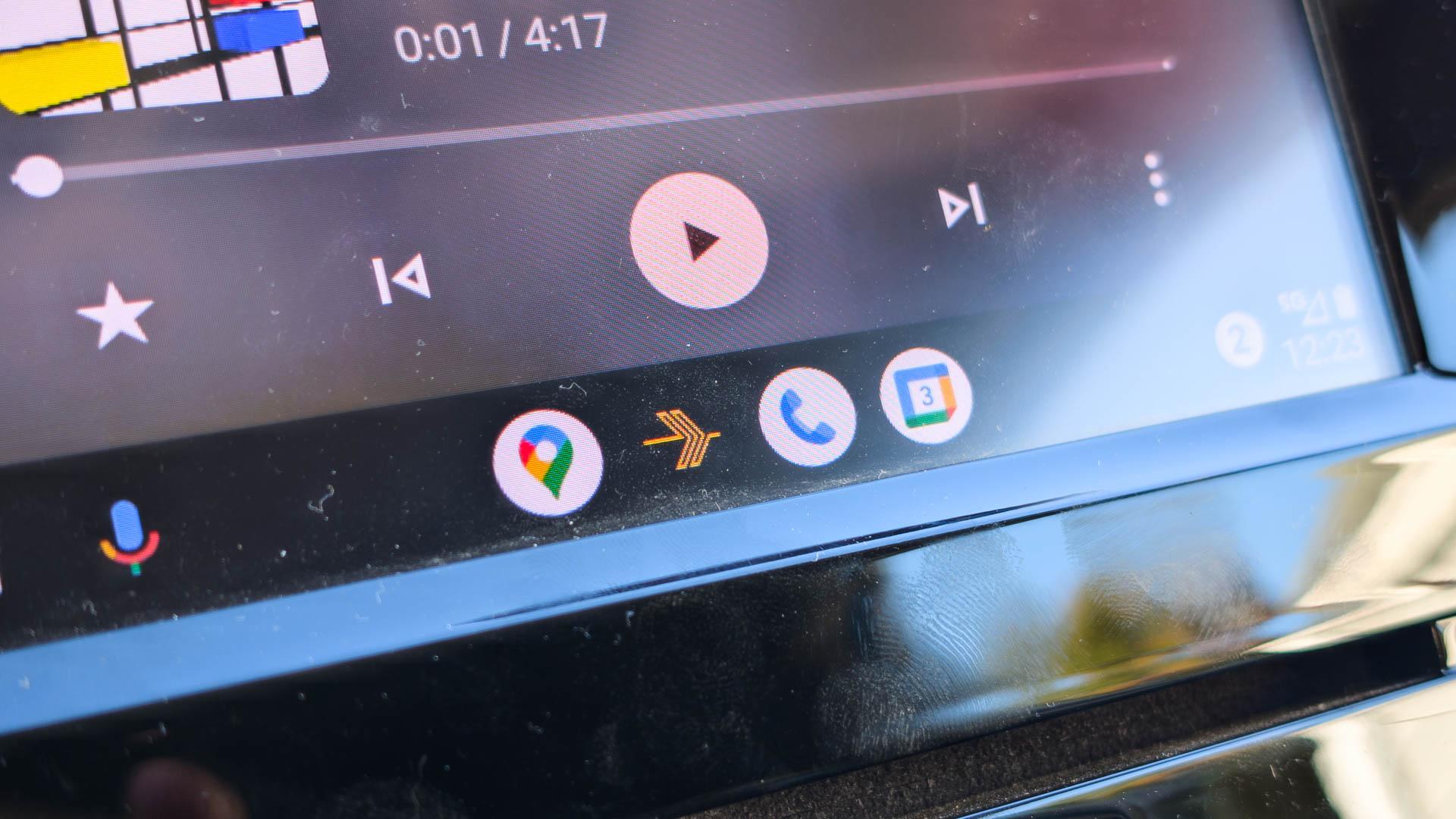 Aplicativos mais usados ​​do Android Auto na barra de tarefas