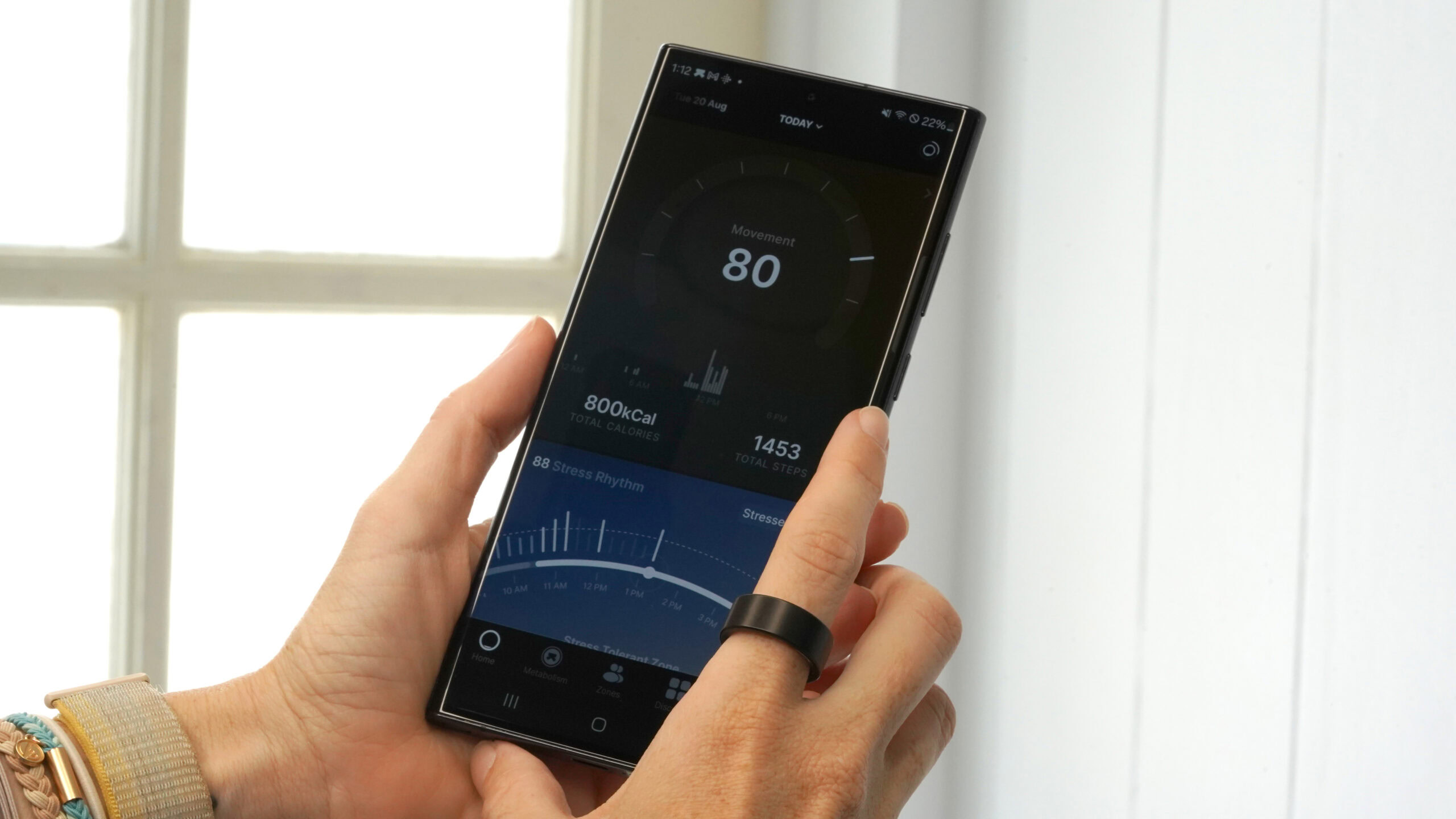 Aplicativo Ultrahuman Ring Air Companion Um Ultrahuman Ring Air analisa suas estatísticas no aplicativo complementar.