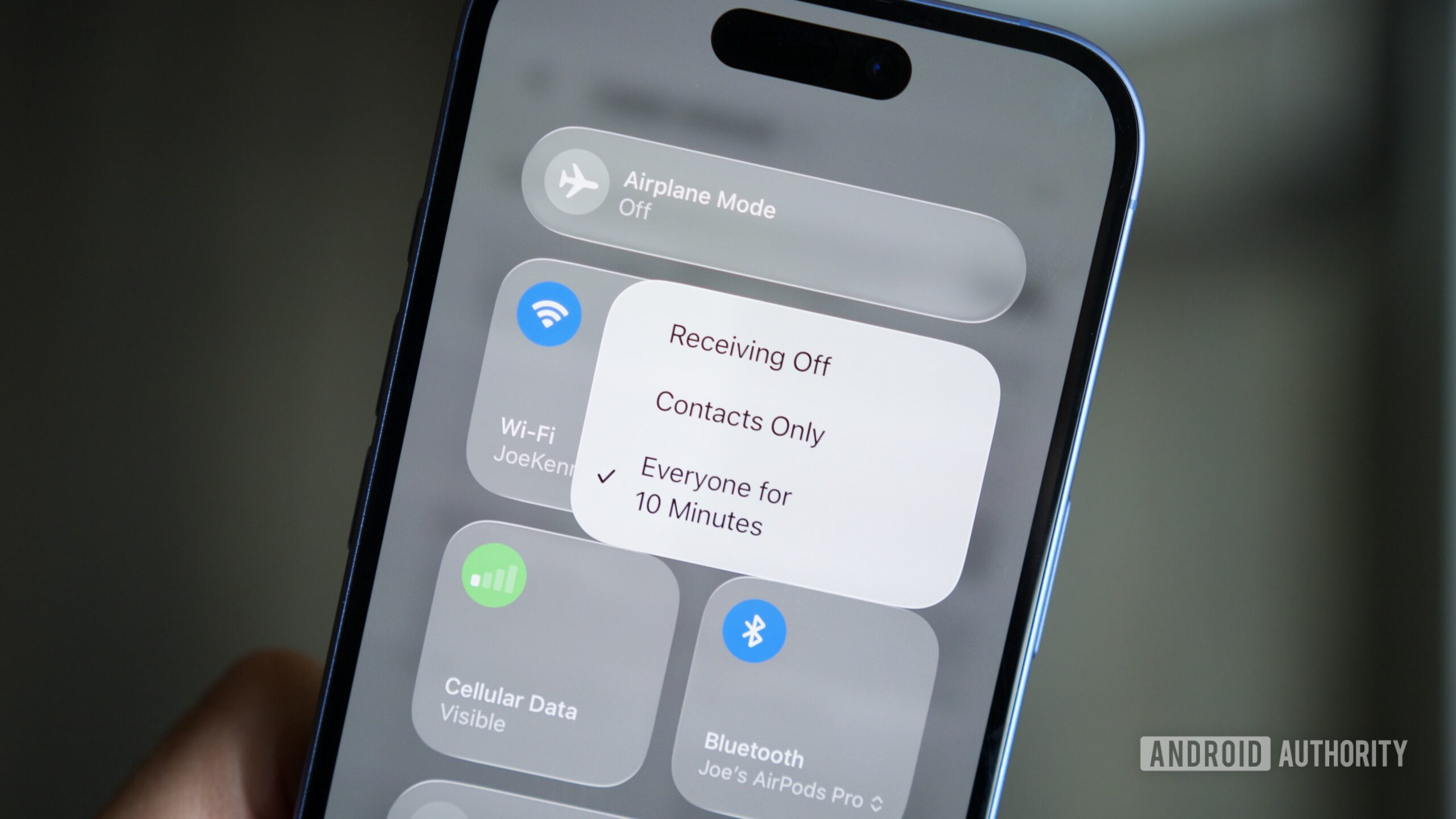 Configurações de compartilhamento AirDrop em um iPhone.