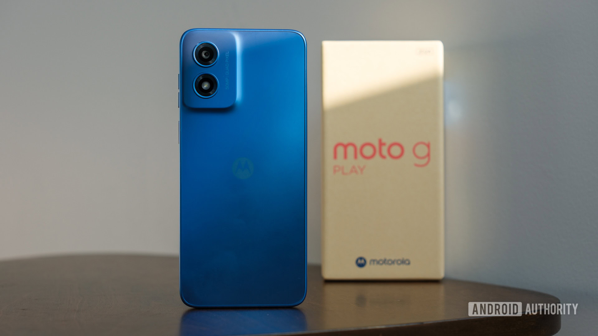 Motorola Moto G Play 2024 com caixa