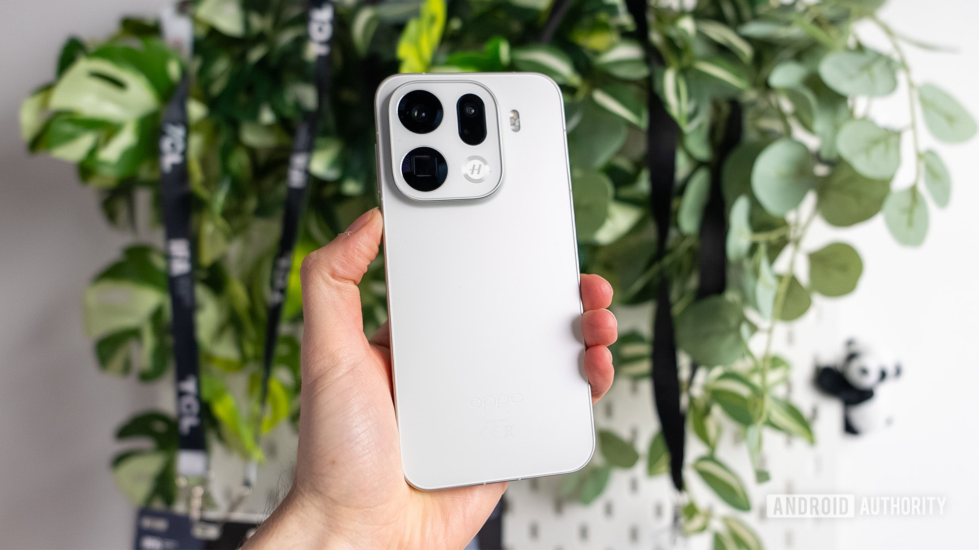 OPPO Encontre X9 Pro na mão