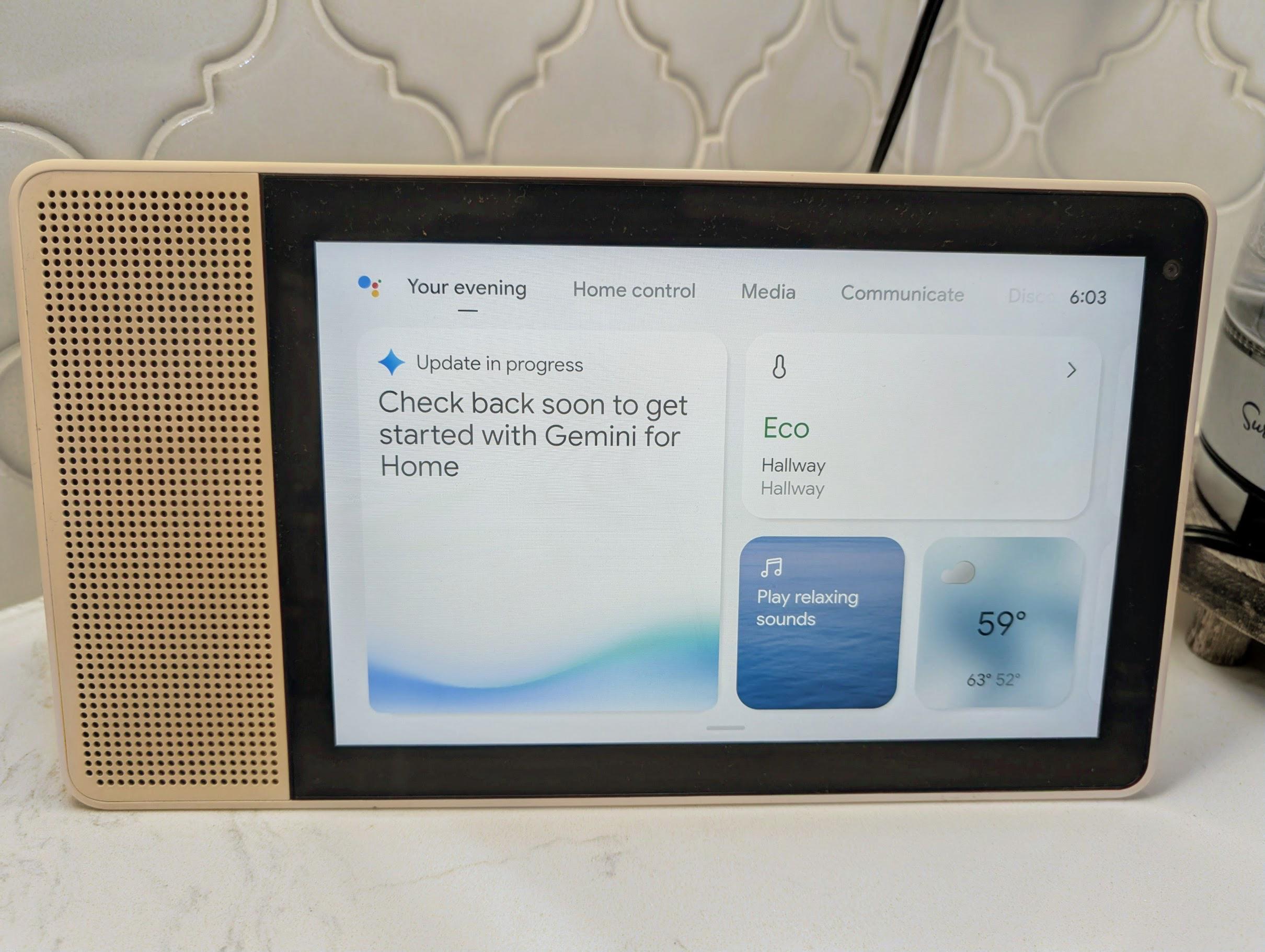 Gemini para casa no Lenovo Smart Display 10 Gemini para casa no Lenovo Smart Display 10