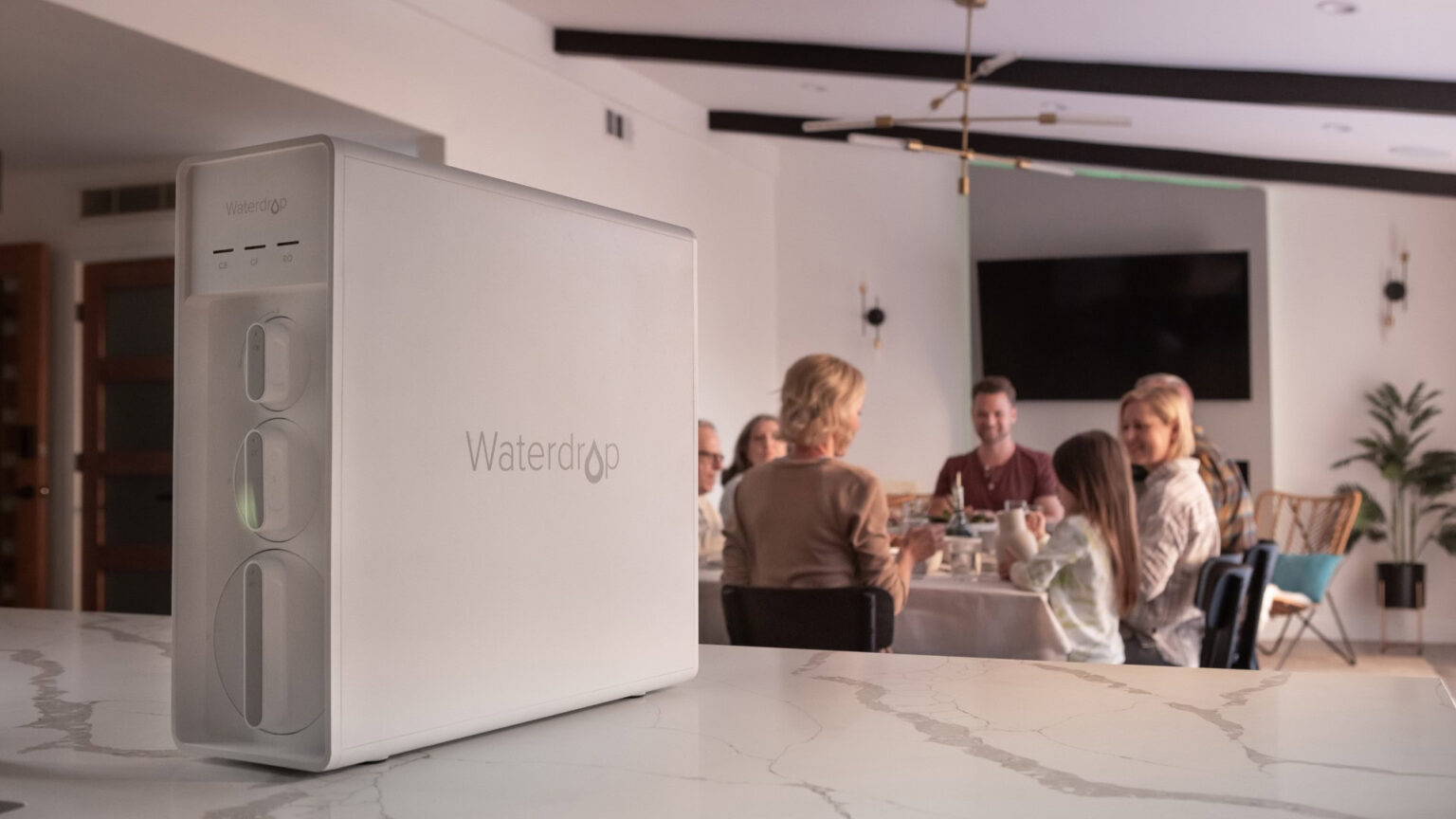 Nesta Black Friday, invista em água potável segura e saudável com o Filtro Waterdrop