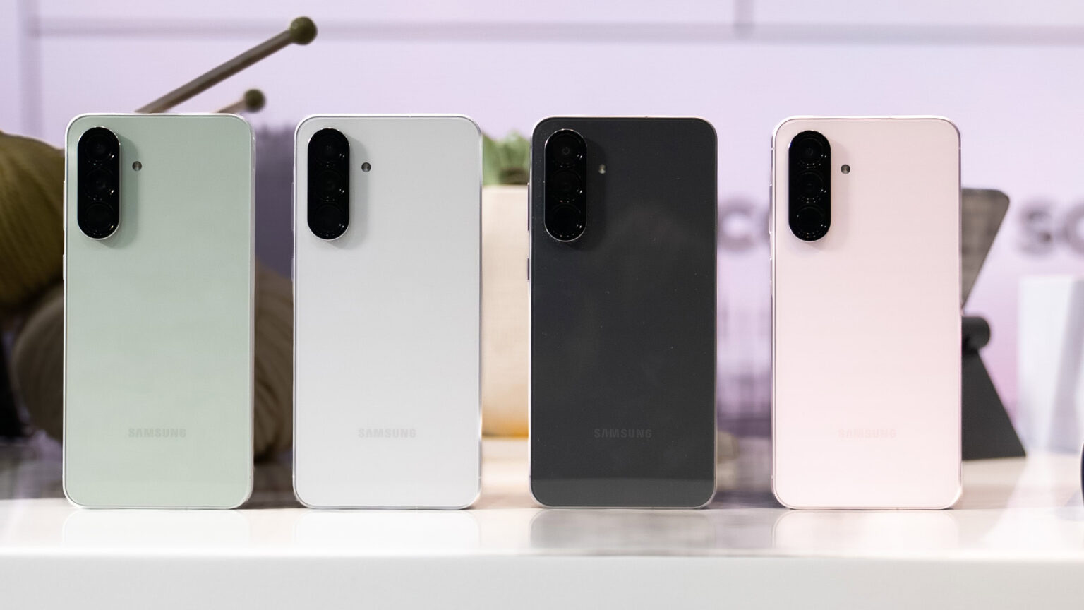 Números de modelo do Galaxy A57 detectados em servidores Samsung