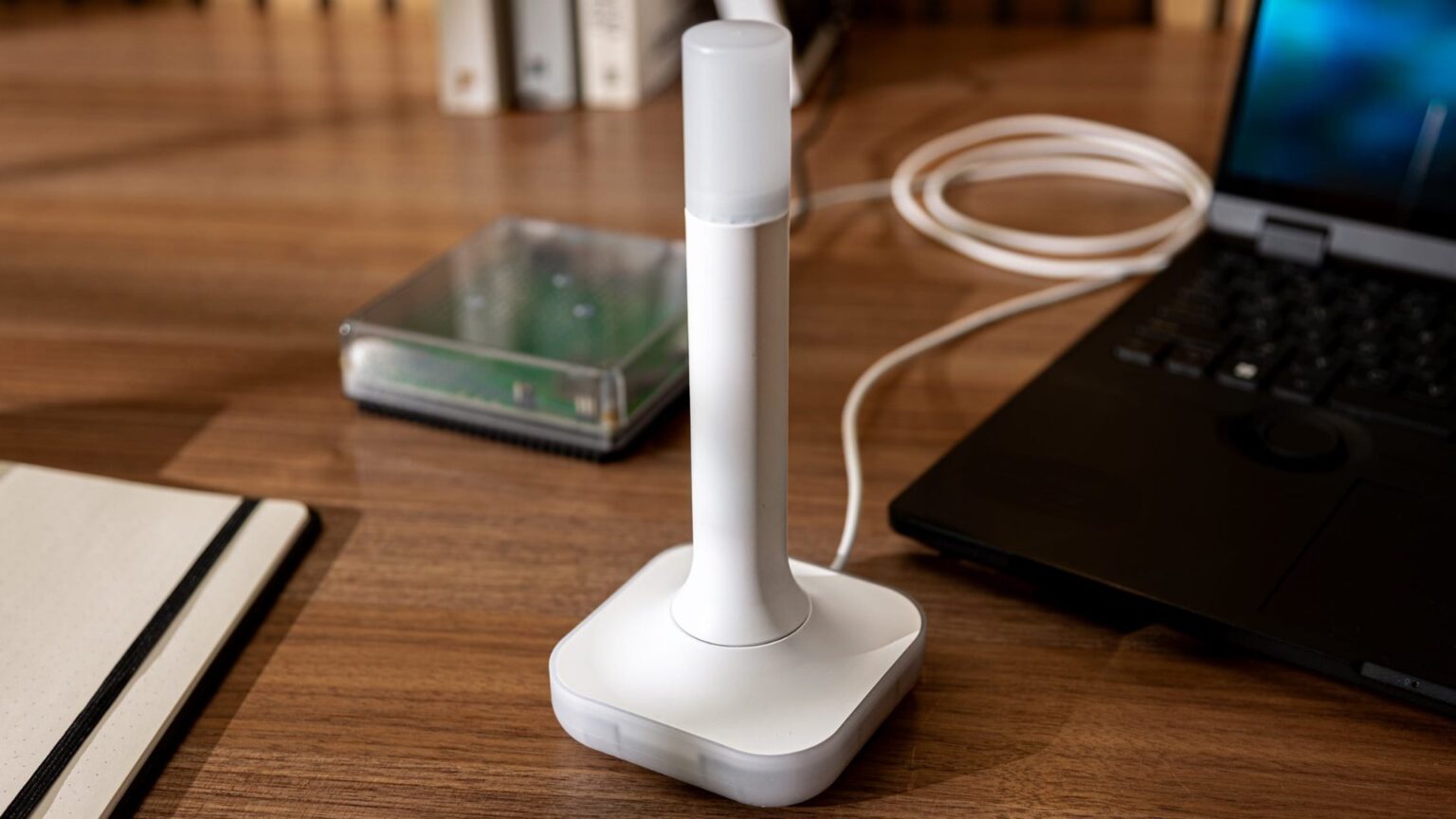 O novo stick USB do Home Assistant promete acabar com o caos doméstico inteligente por US $ 49