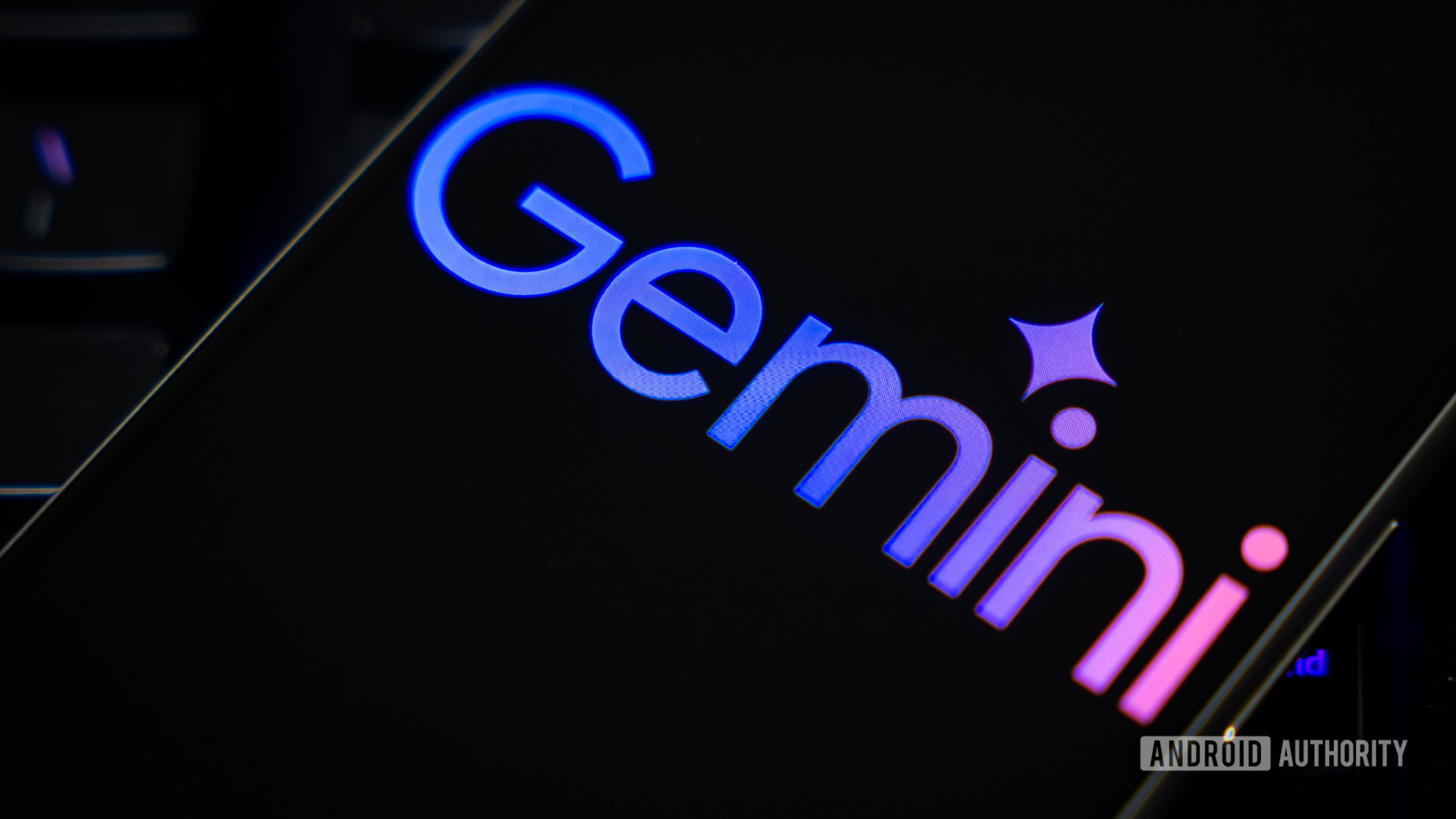 Foto stock do logotipo do Google Gemini em smartphone (5) Foto stock do logotipo do Google Gemini em smartphone (5)