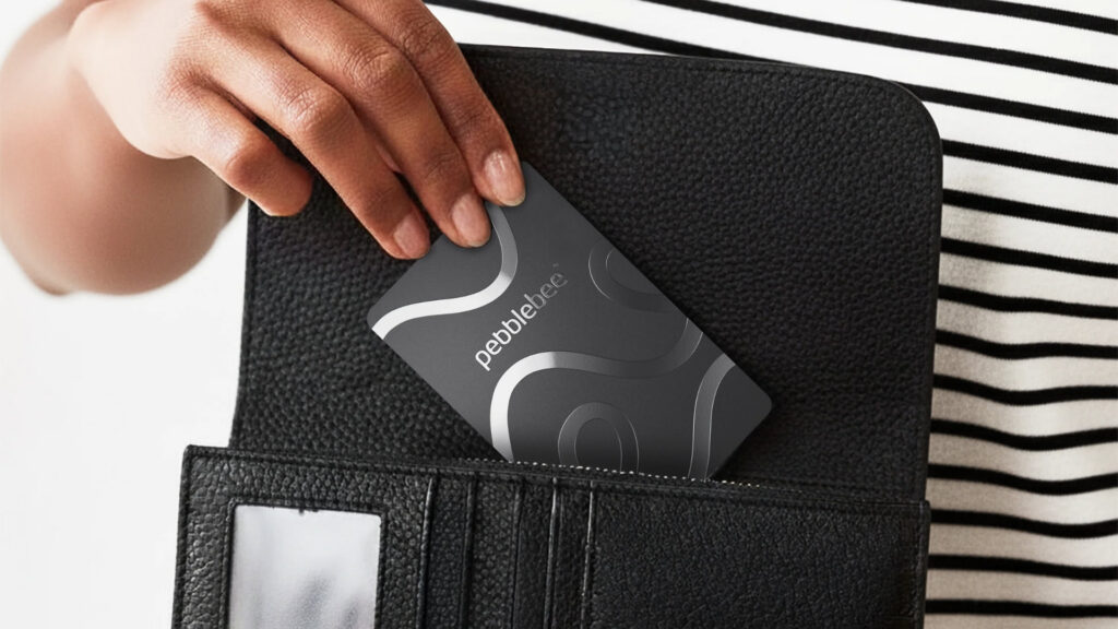 Pebblebee inicia vendas dos rastreadores Clip 5 e Card 5 Find Hub