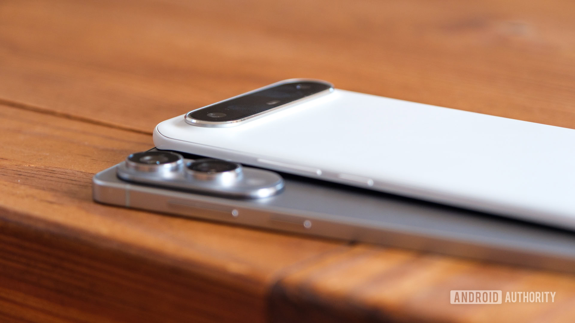 Tecno Slim vs Galaxy S25 Edge 01 Tecno Slim vs Galaxy S25 Edge 01