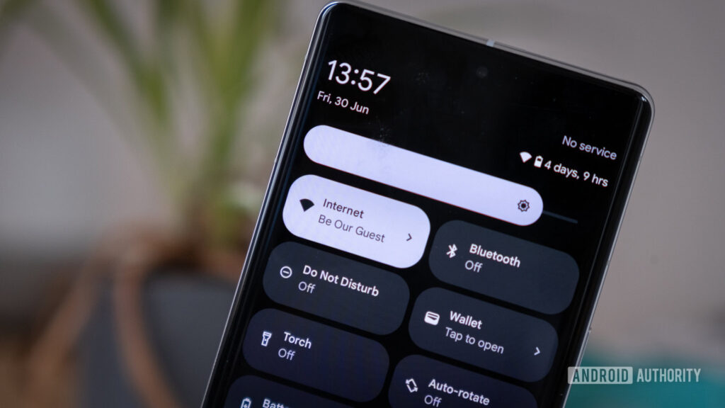 Seu telefone está fingindo a intensidade do sinal e você pode culpar o Google e sua operadora