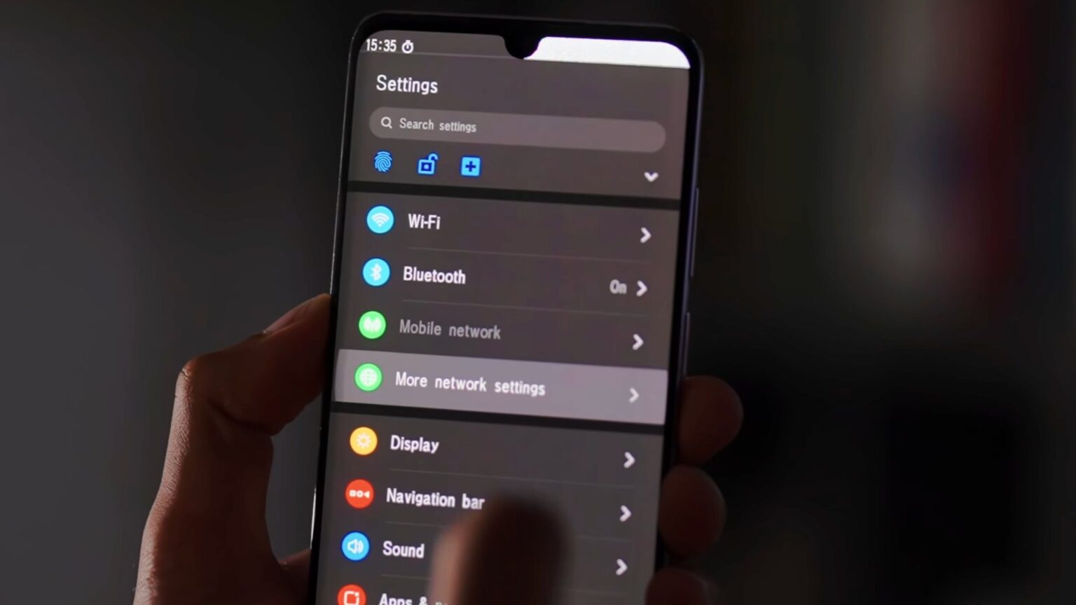 YouTuber expõe os celulares Android mais censurados e vigiados do mundo