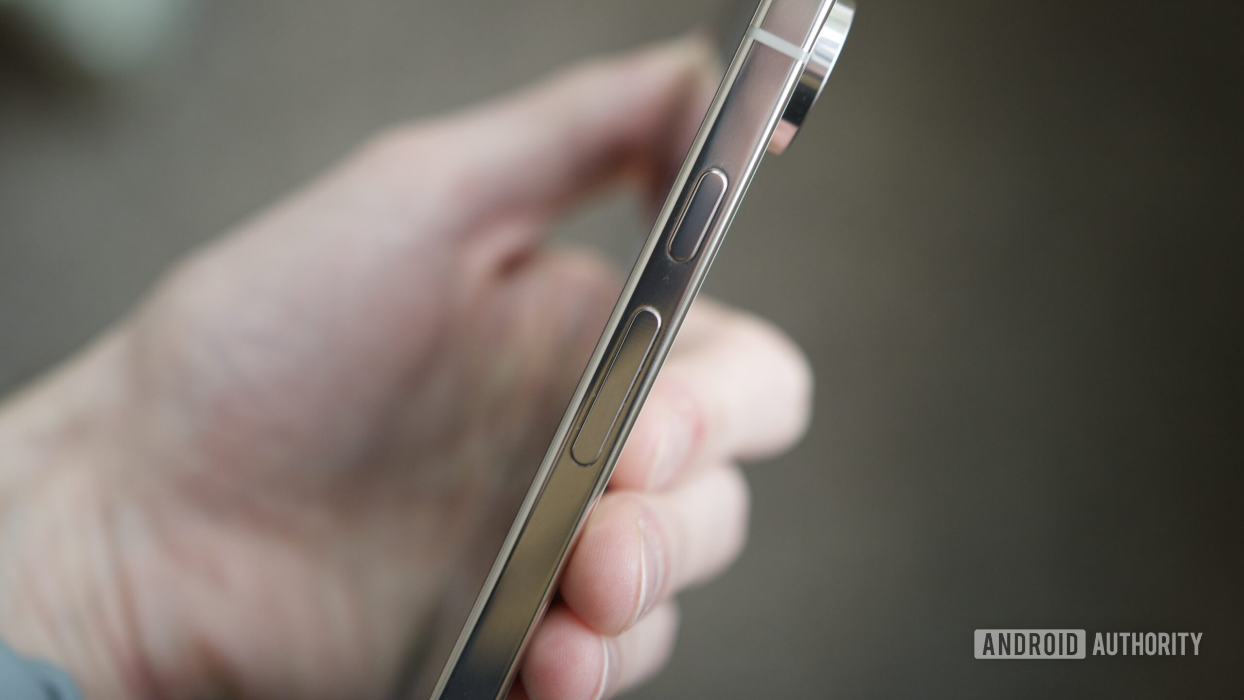 herói da chave de volume do google pixel 10 pro Botões de volume no Pixel 10 Pro.