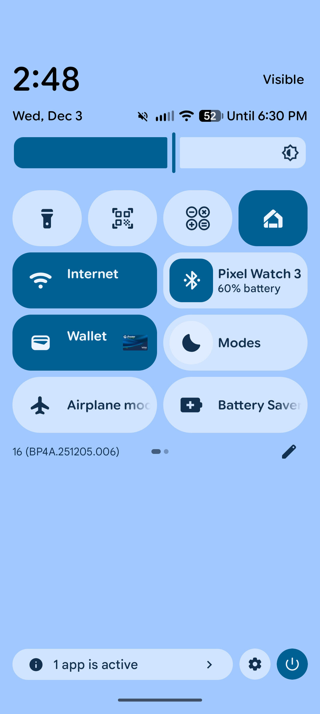 Efeito de desfoque de fundo desativado em um Pixel com Android 16 QPR2.